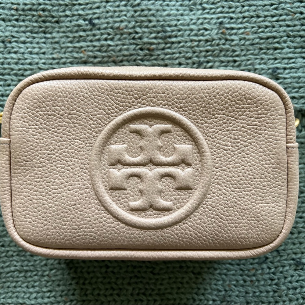 Tory burch perry bombe bag